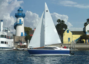MacGregor 26M Under Sail